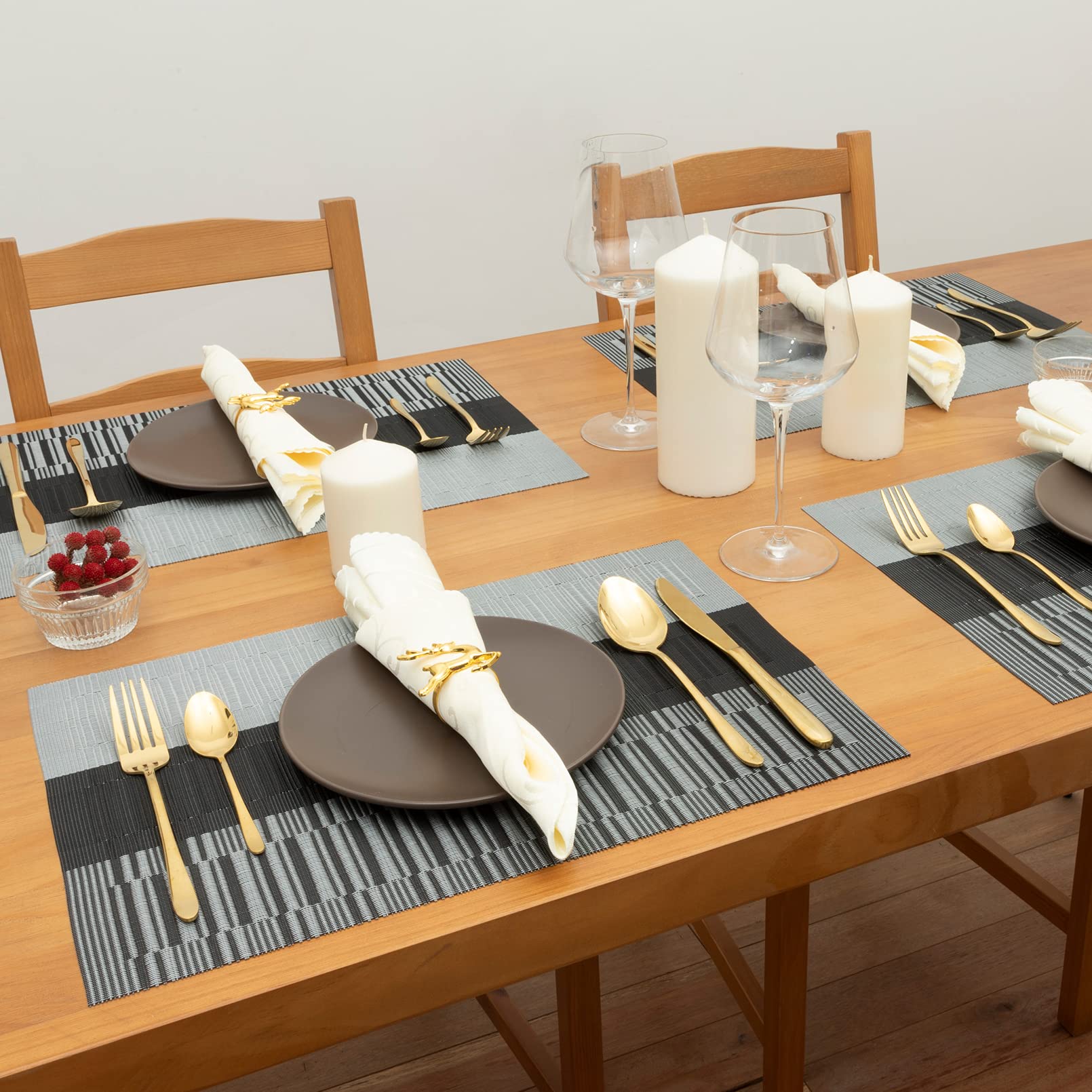 Winknowl Woven Vinyl Placemats Set of 8