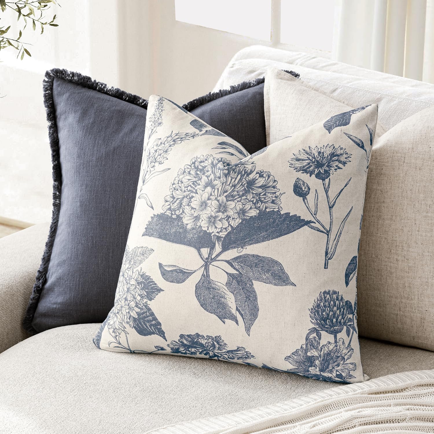 Foindtower Floral Throw Pillow Covers Set of 2