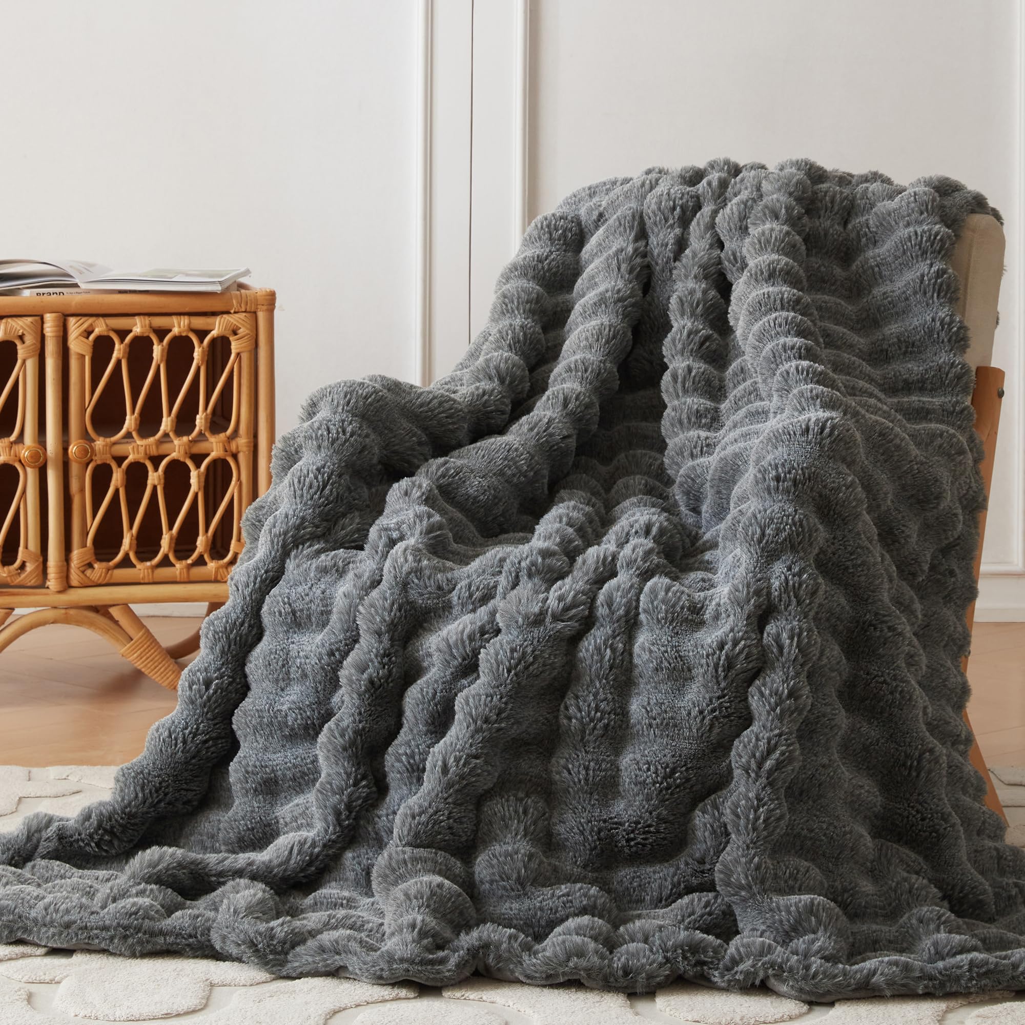 COOVA Faux Fur Throw Blanket