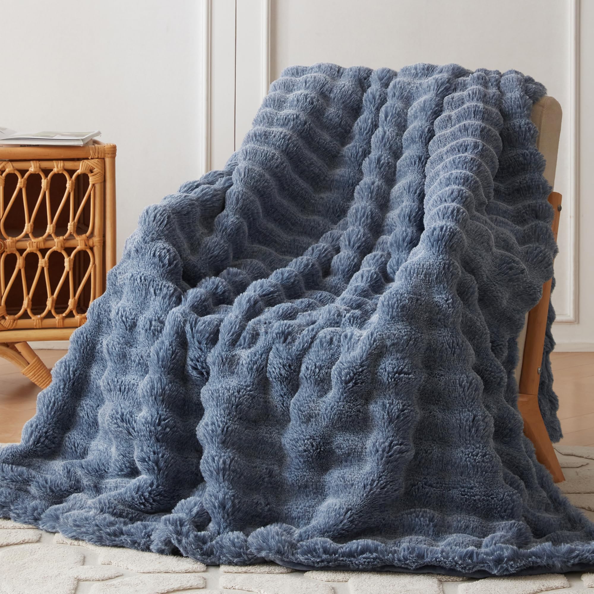 COOVA Faux Fur Throw Blanket