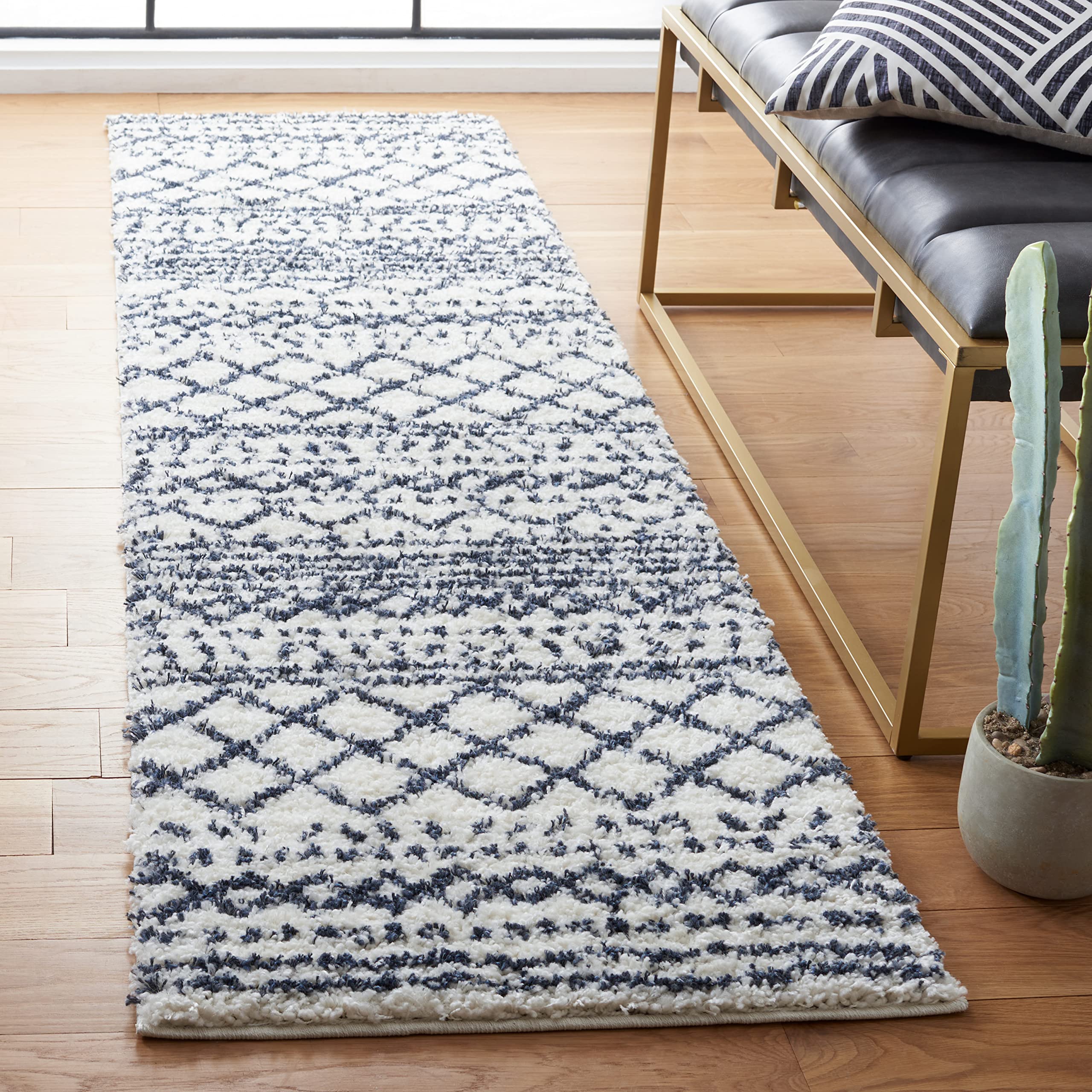 SAFAVIEH Arizona Shag Area Rug